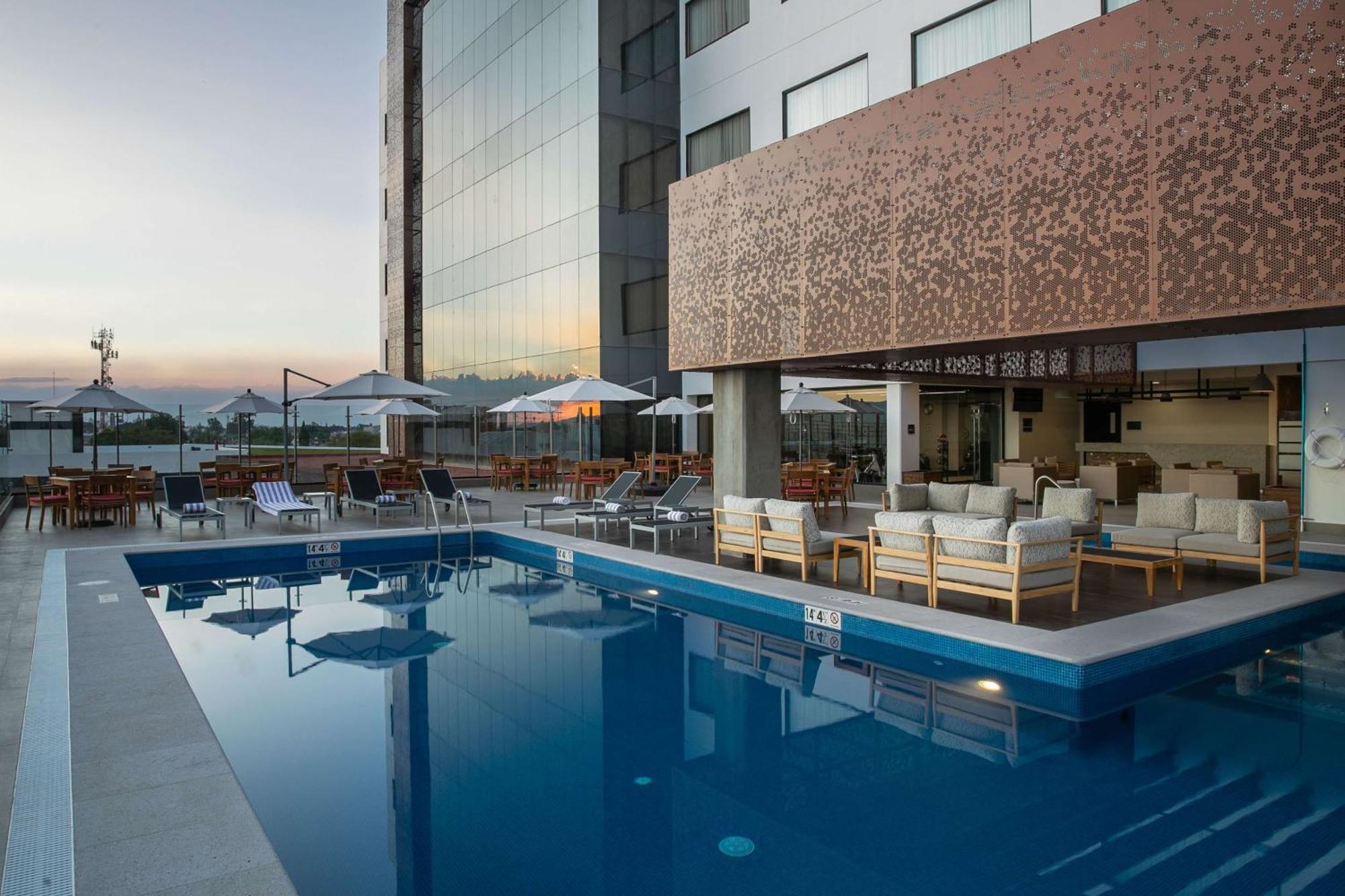 Doubletree By Hilton Celaya Hotel Celaya  Exterior photo